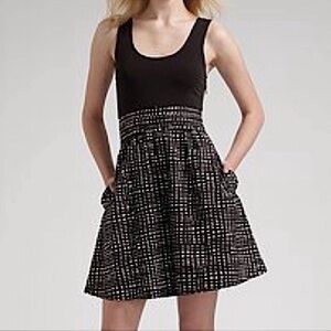 Theory Black and White Sleeveless Dress EUC